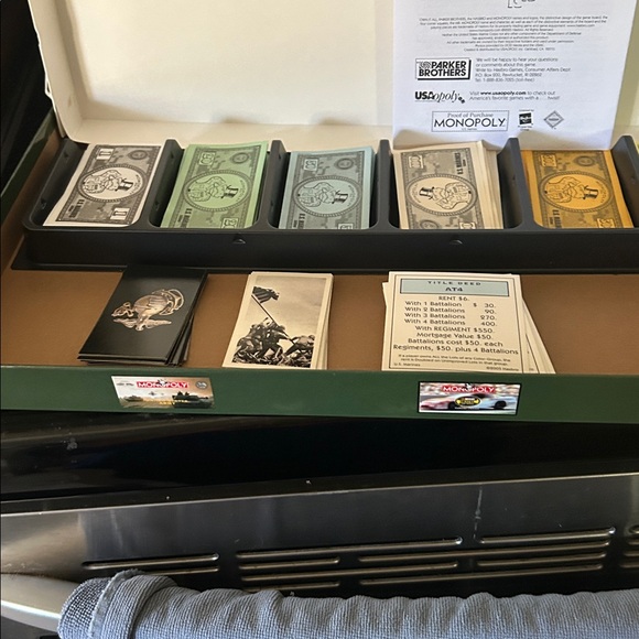 Monopoly U.S. Marines Edition Board Game - Picture 4 of 6